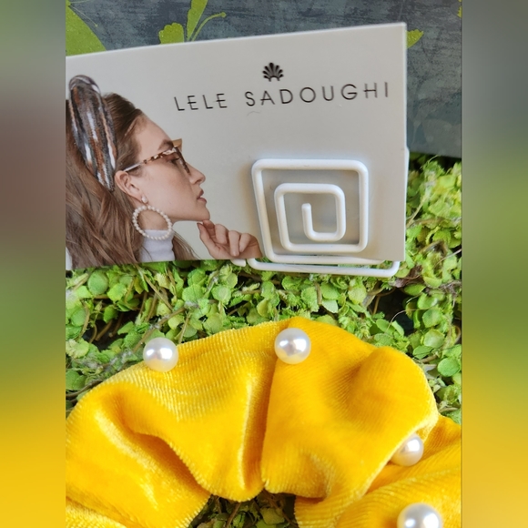 LELE SADOUGHI Bright Yellow Velvet White Pearls Stretchy Hair Scrunchie L 4" NEW - Picture 4 of 6